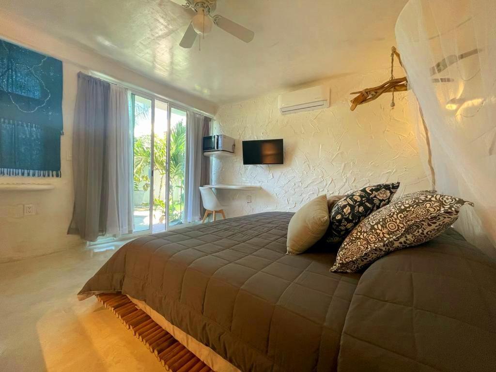 El Sho - Hotel Organico 부세리아스 외부 사진