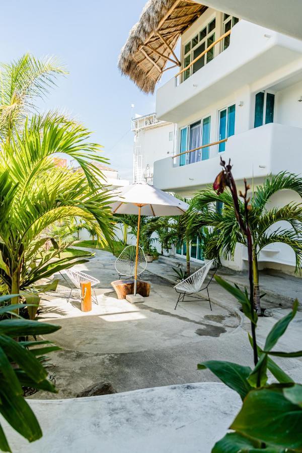 El Sho - Hotel Organico 부세리아스 외부 사진