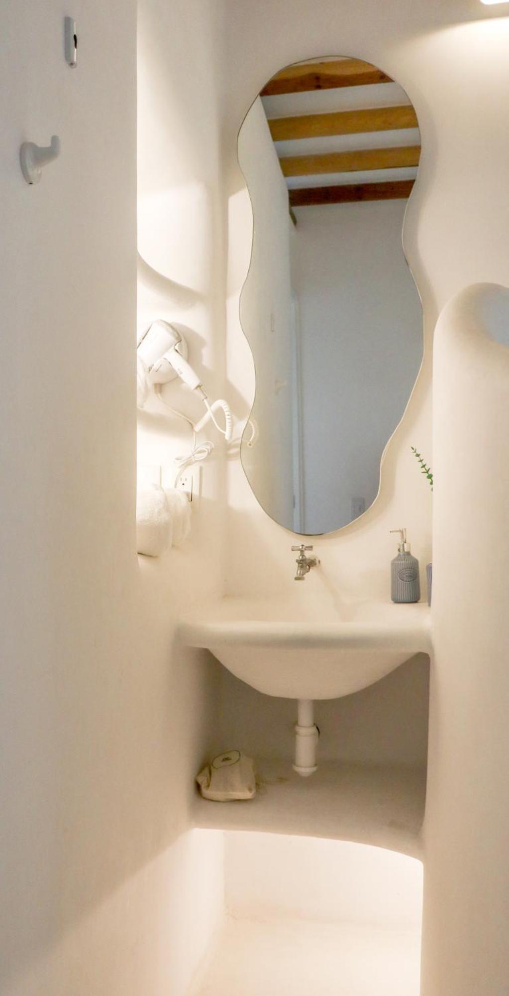 El Sho - Hotel Organico 부세리아스 외부 사진